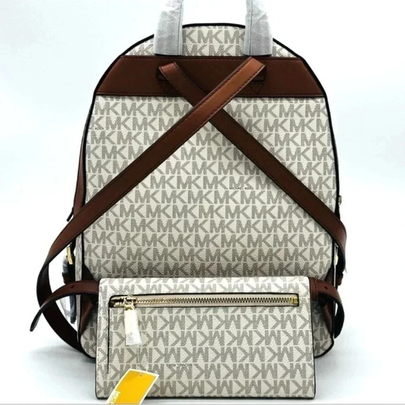 Michael Kors Medium Jaycee Zip Packet Backpack & Trifold Wallet Vanilla/Brown - Picture 4 of 16